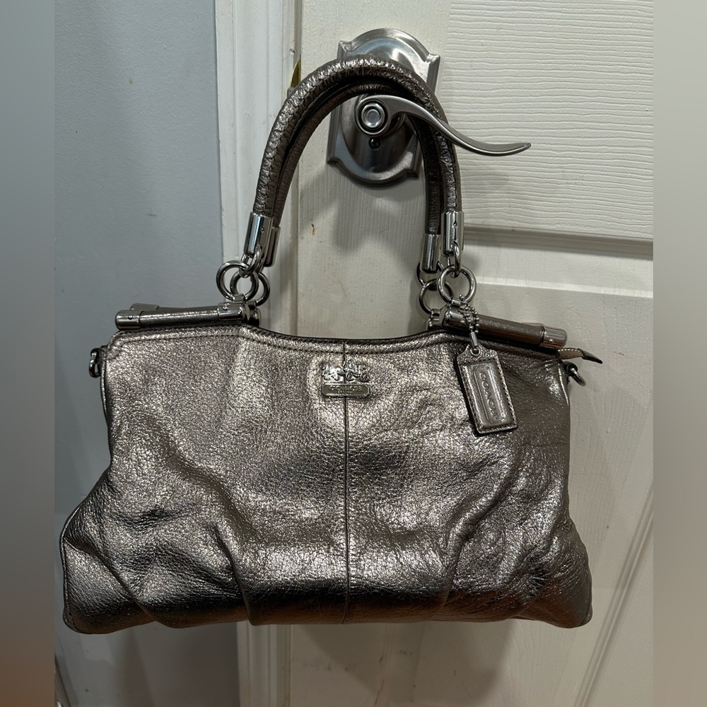 Real❗️COACH metallic bag 💼 like new!!